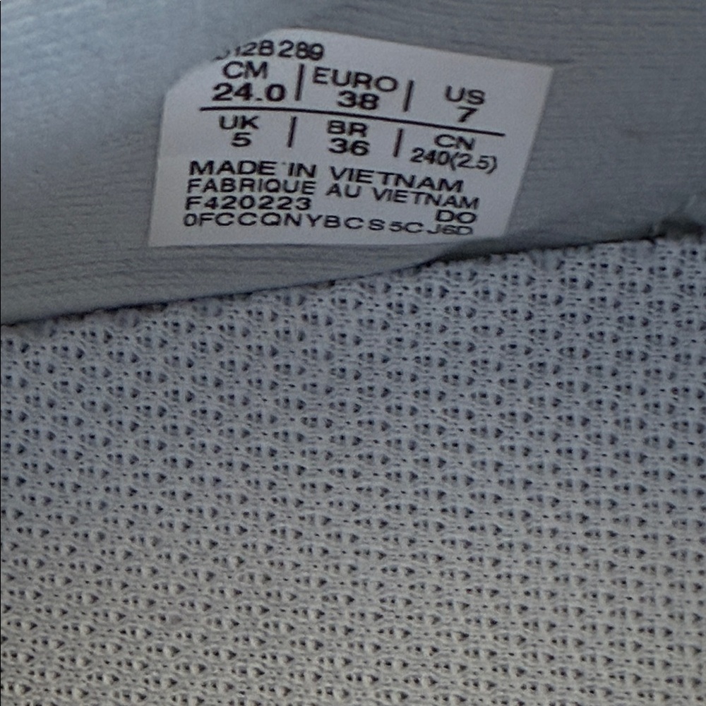 Asics Women's Light Gray and Coral Lace-Up Running Sneakers size 7 excellent - Picture 4 of 8